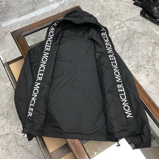 Двусторонняя ветровка Moncler чёрного цвета
