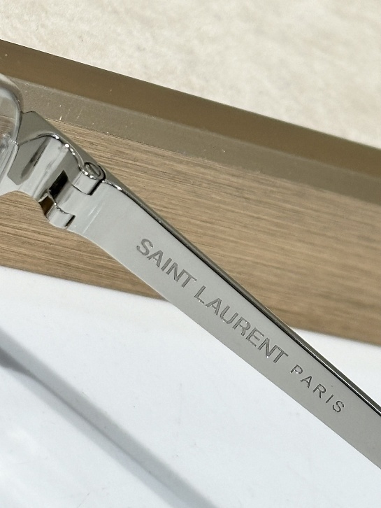 Очки Yves Saint Laurent Eyewear