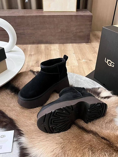 Женские замшевые ботинки UGG Heights - Black   