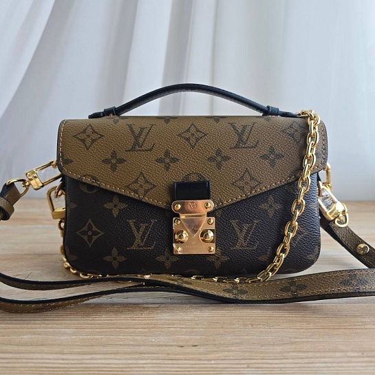 Кожаная сумка Louis Vuitton Pochette Mini 19x10 см - Brown