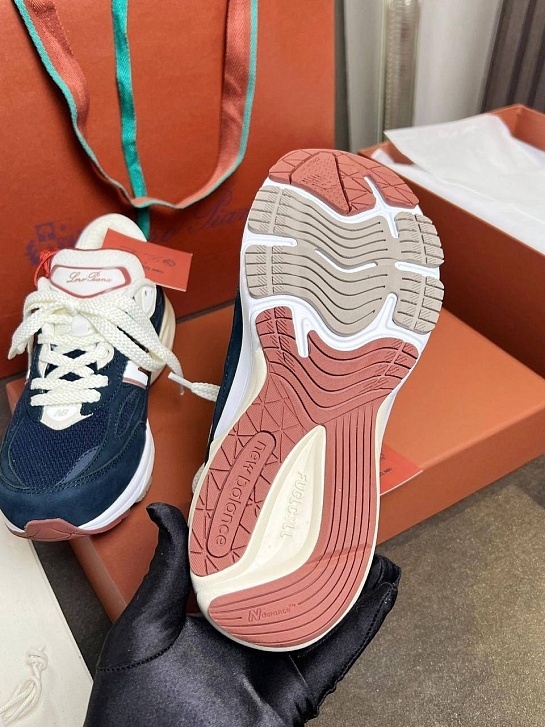 Женские кроссовки Loro Piana x New Balance Premium
