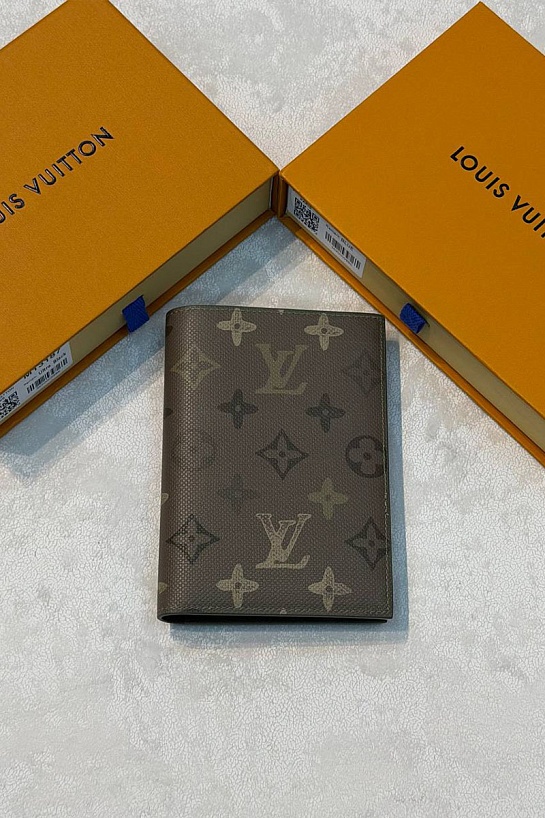 Кожаная обложка для паспорта Louis Vuitton Monogram Surplus premium 14x10x2.5 см