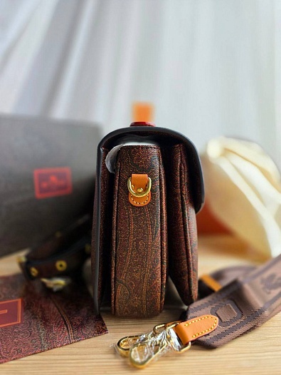 Кожаная сумка Etro с узором пейсли 24x17 см   