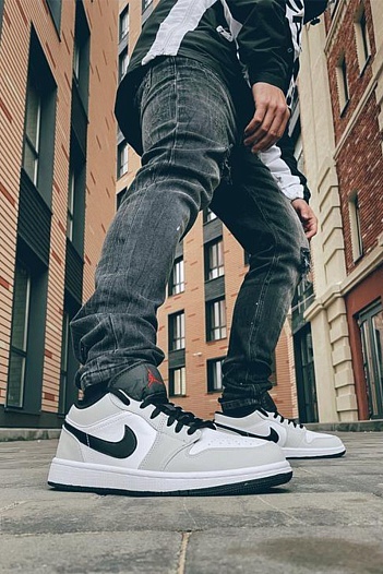 Кроссовки Nike Air Jordan 1 Low "Smoke Grey"   
