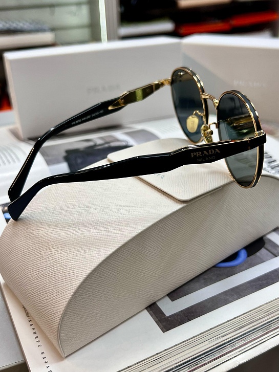 Солнцезащитные очки Prada Loden Lenses