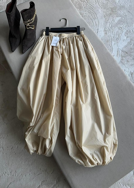 Женские штаны алладины The Acne Studio бежевого цвета