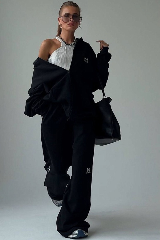 Женский костюм Balenciaga чёрного цвета