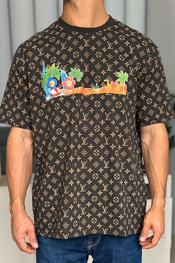 Коричневая оверсайз футболка Louis Vuitton Monogram All-over Dubai   