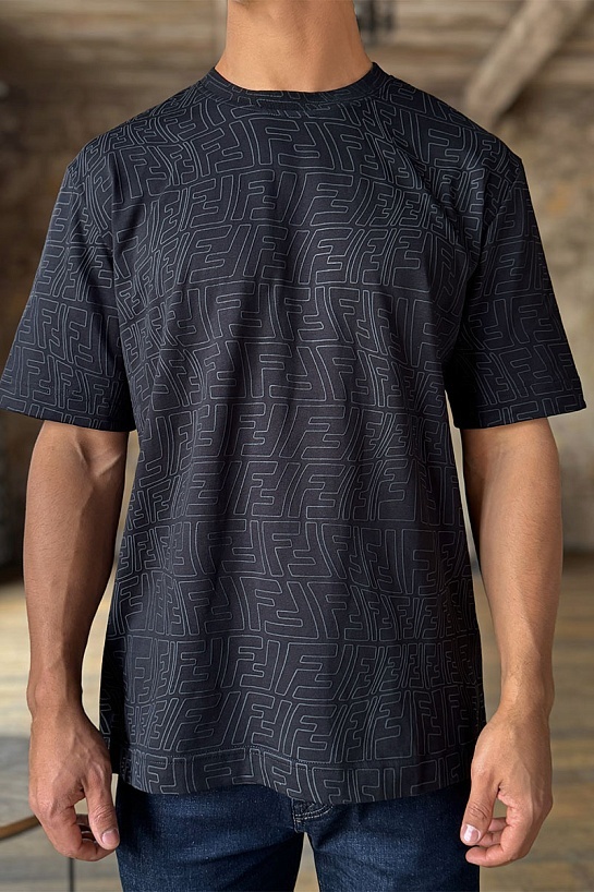 Чёрная оверсайз футболка Fendi distorted monogram pattern