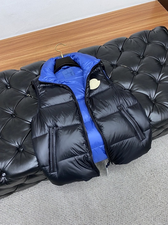 Утеплённый жилет Moncler Sumido - Black