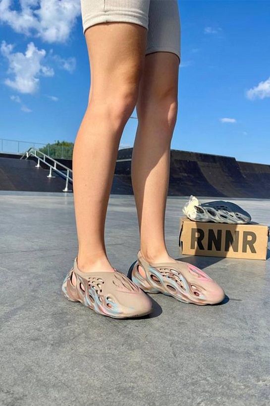 Кроссовки Adidas Yeezy Foam Runner MX Sand Grey