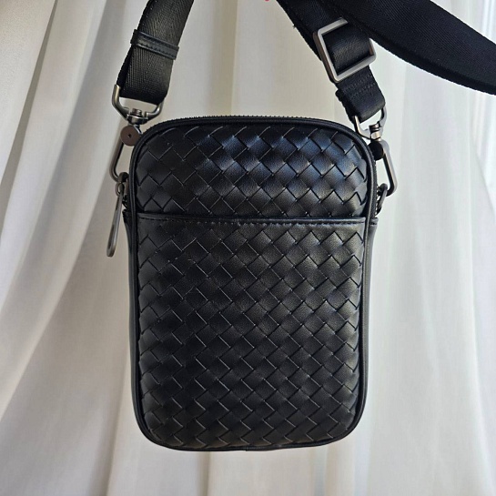 Кожаная сумка Bottega Veneta Intrecciato crossbody 20x14 см - Black