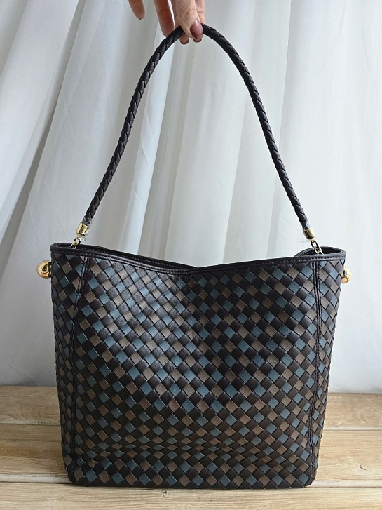 Кожаная сумка Bottega Veneta 33x26 см