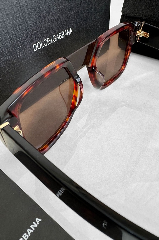 Солнцезащитные очки Dolce & Gabbana