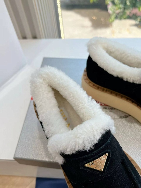 Женские меховые лоферы Prada Suede Premium - Black
