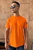Оранжевая мужская футболка с патчем на плече Stone Island