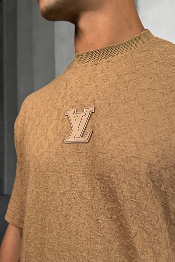 Брендовая оверсайз футболка Louis Vuitton коричневого цвета   