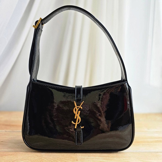 Женская лакированная сумка Yves Saint Laurent le 5 a 7 25x16 см - Black