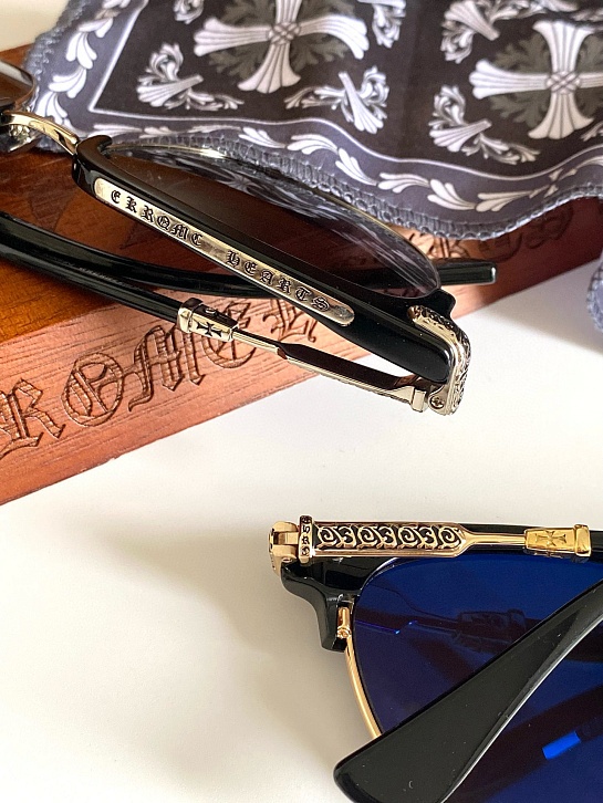 Солнцезащитные очки Chrome Hearts