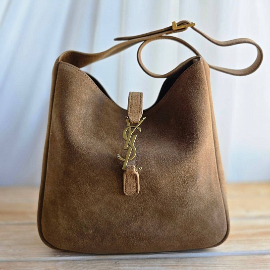 Женская замшевая сумка Yves Saint Laurent 27x23 см