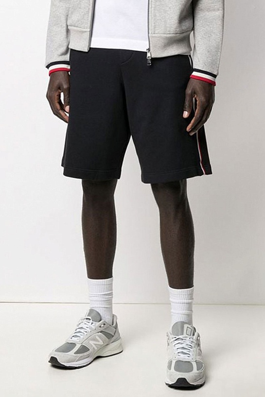Чёрные мужские шорты Moncler side-stripe