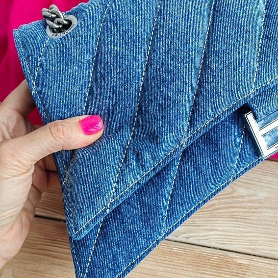 Кожаная сумка Balenciaga Hourglass Denim S 26x15 см