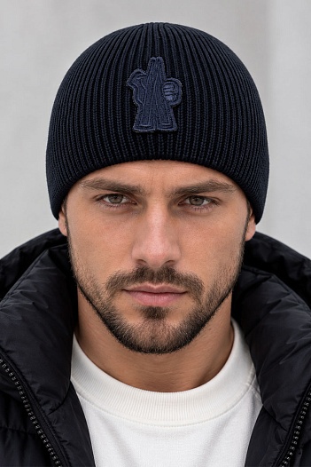 Мужская брендовая шапка Moncler тёмно-синего цвета   