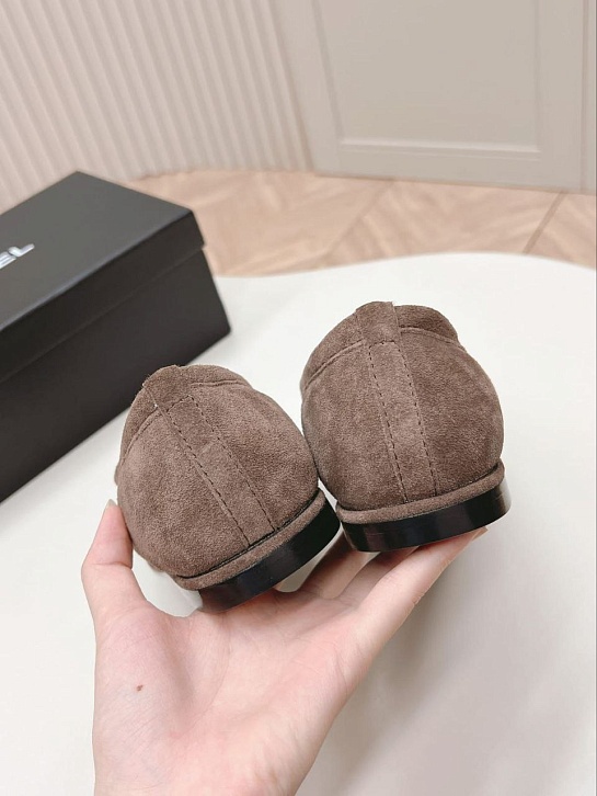 Женские замшевые лоферы с мехом Chanel Premium - Brown