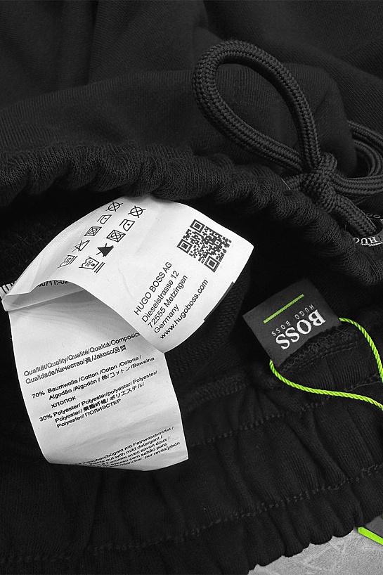 Мужские чёрные шорты Hugo Boss