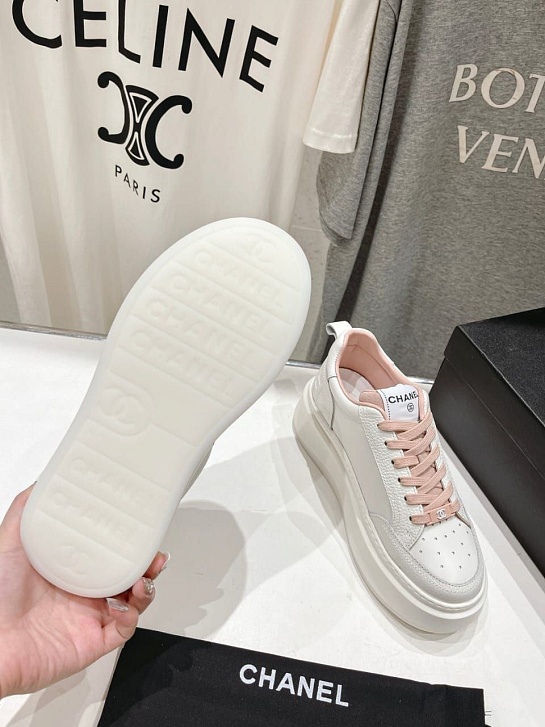 Женские кожаные кроссовки Chanel