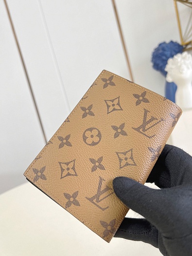 Кожаная обложка для паспорта Louis Vuitton Premium 14x9.5x2.5 см   