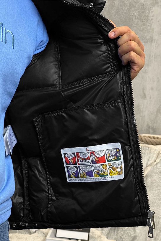 Пуховик чёрного цвета Moncler Montbeliard