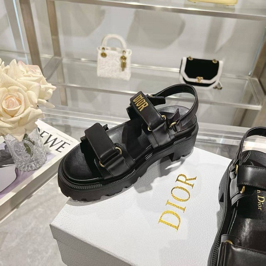 Чёрные женские кожаные сандалии Dior