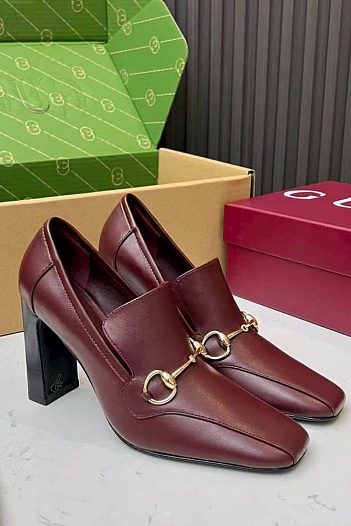 Женские кожаные лоферы на каблуке Gucci Signora Pump premium   