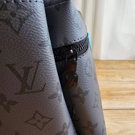 Рюкзак Louis Vuitton Discovery Monogram Eclipse Reverse 38х30 см