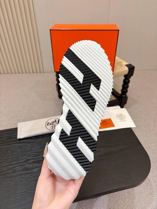 Мужские кроссовки Hermes Bouncing - Black / White