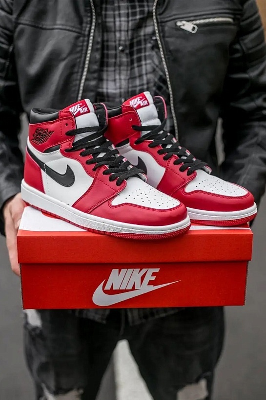 Кроссовки Nike Air Jordan 1 Retro "Chicago Lost and Found"