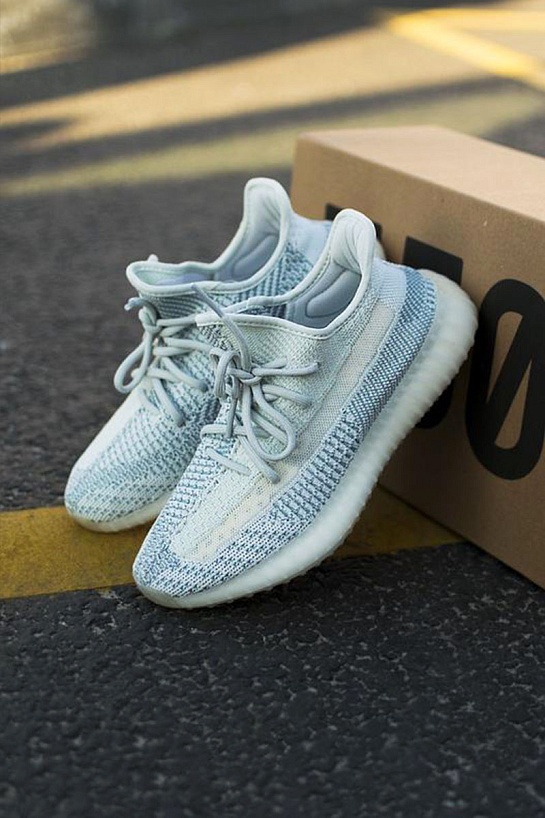 Кроссовки Adidas Yeezy Boost 350 V2 - Cloud White