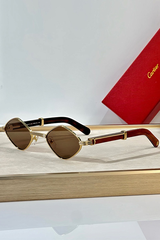 Солнцезащитные очки Cartier