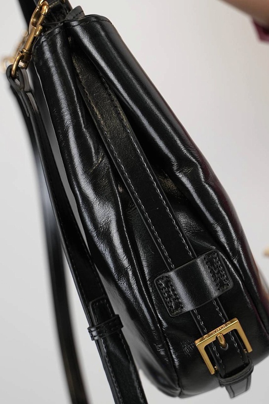 Кожаная сумка Yves Saint Laurent Le 31x20