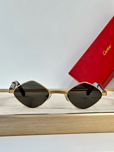 Солнцезащитные очки Cartier   