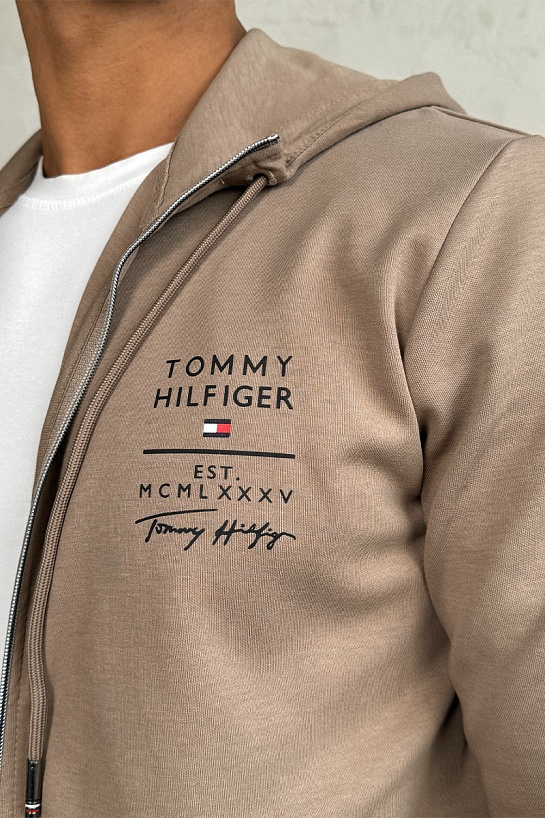 Спортивный костюм бежевого цвета Tommy Hilfiger