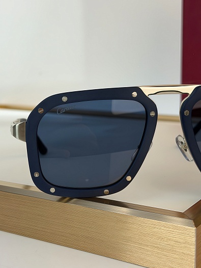 Солнцезащитные очки Cartier Santos    
