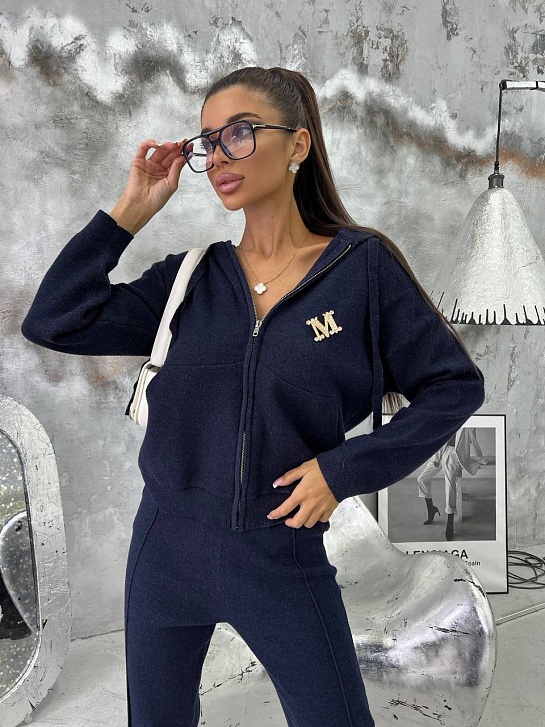 Женский cиний костюм Max Mara