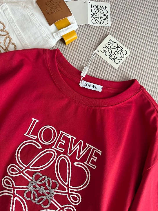 Женская красная футболка Loewe premium