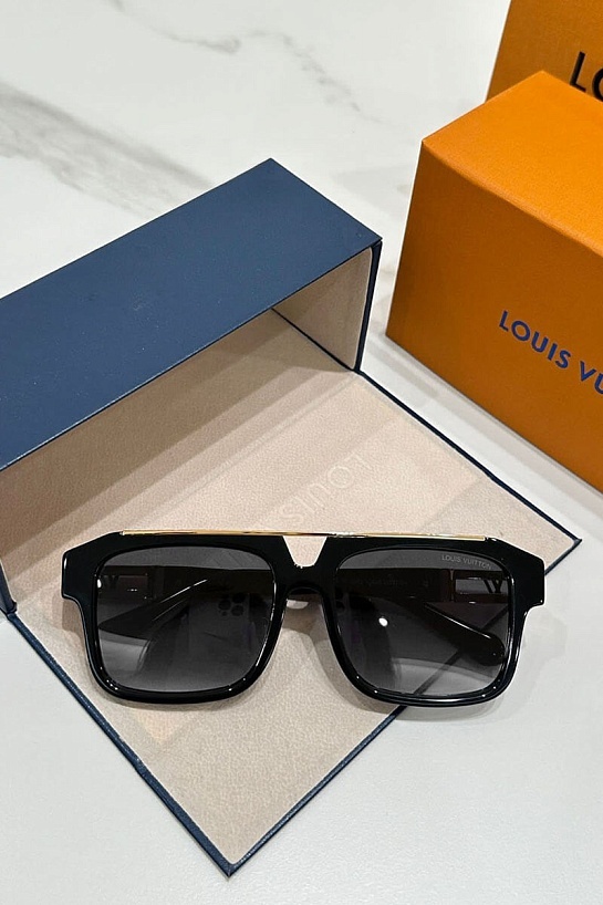 Солнцезащитные очки Louis Vuitton с чёрными линзами
