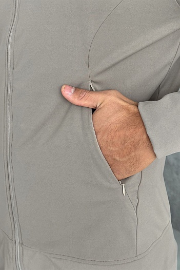 Спортивный костюм Hugo Boss бежевого цвета   