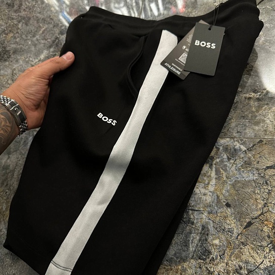 Мужские чёрные шорты Hugo Boss