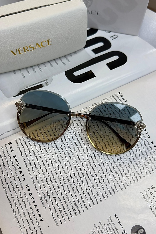 Солнцезащитные очки Versace Glam Medusa
