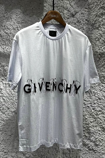 Белая оверсайз футболка Givenchy embossed logo   